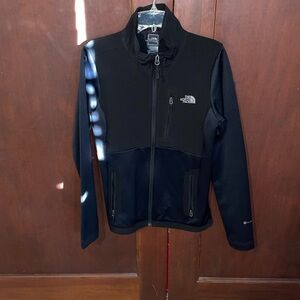 The North Face women’s FlashDry zip up Jacket